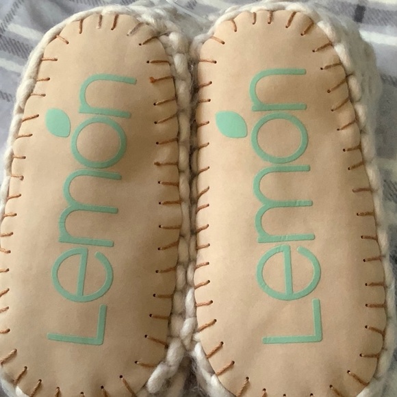 Lemon Cuffed Knit Bootie Slipper - Picture 5 of 6